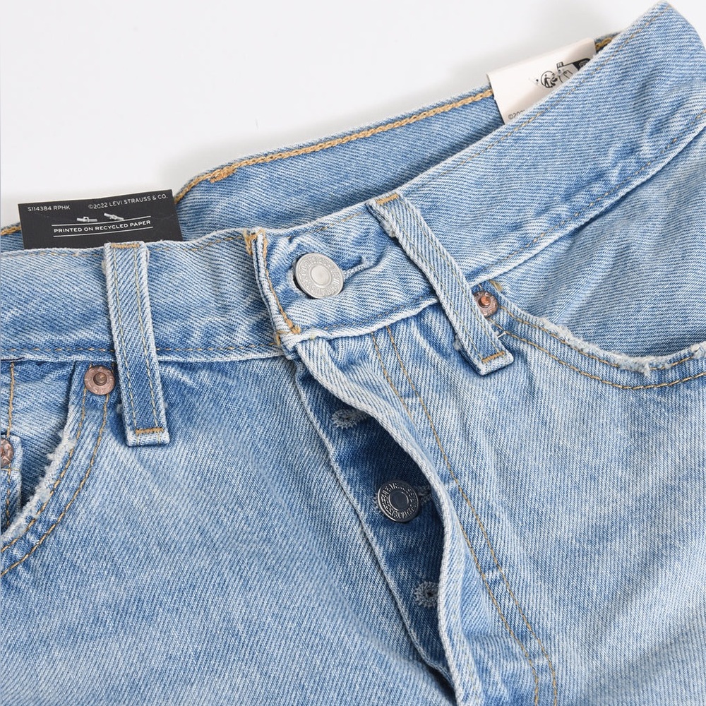 Levi's 501 Mid Thigh Light Wash Denim Shorts - Picture 5 of 7